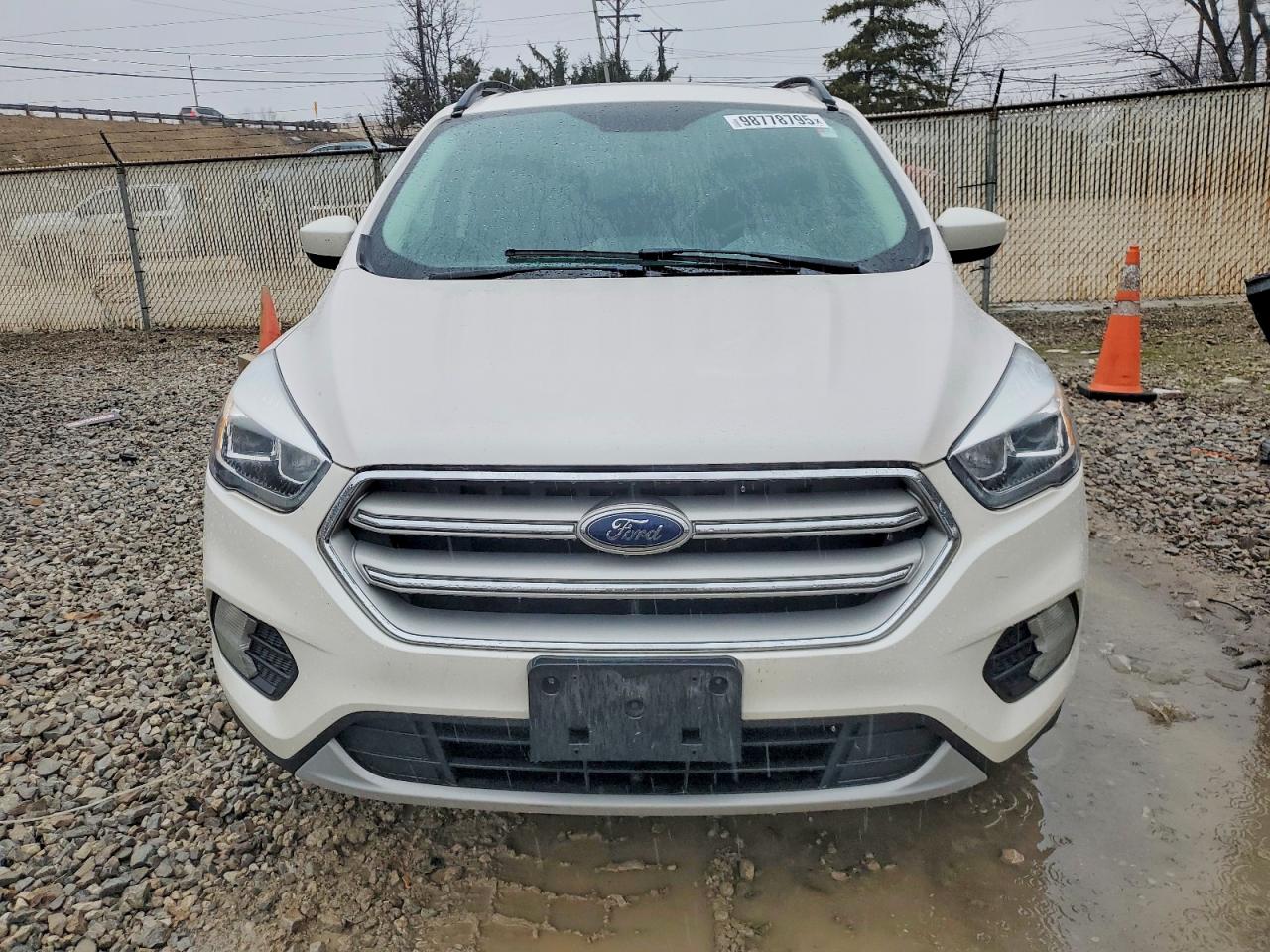2018 FORD ESCAPE SEL photo 5