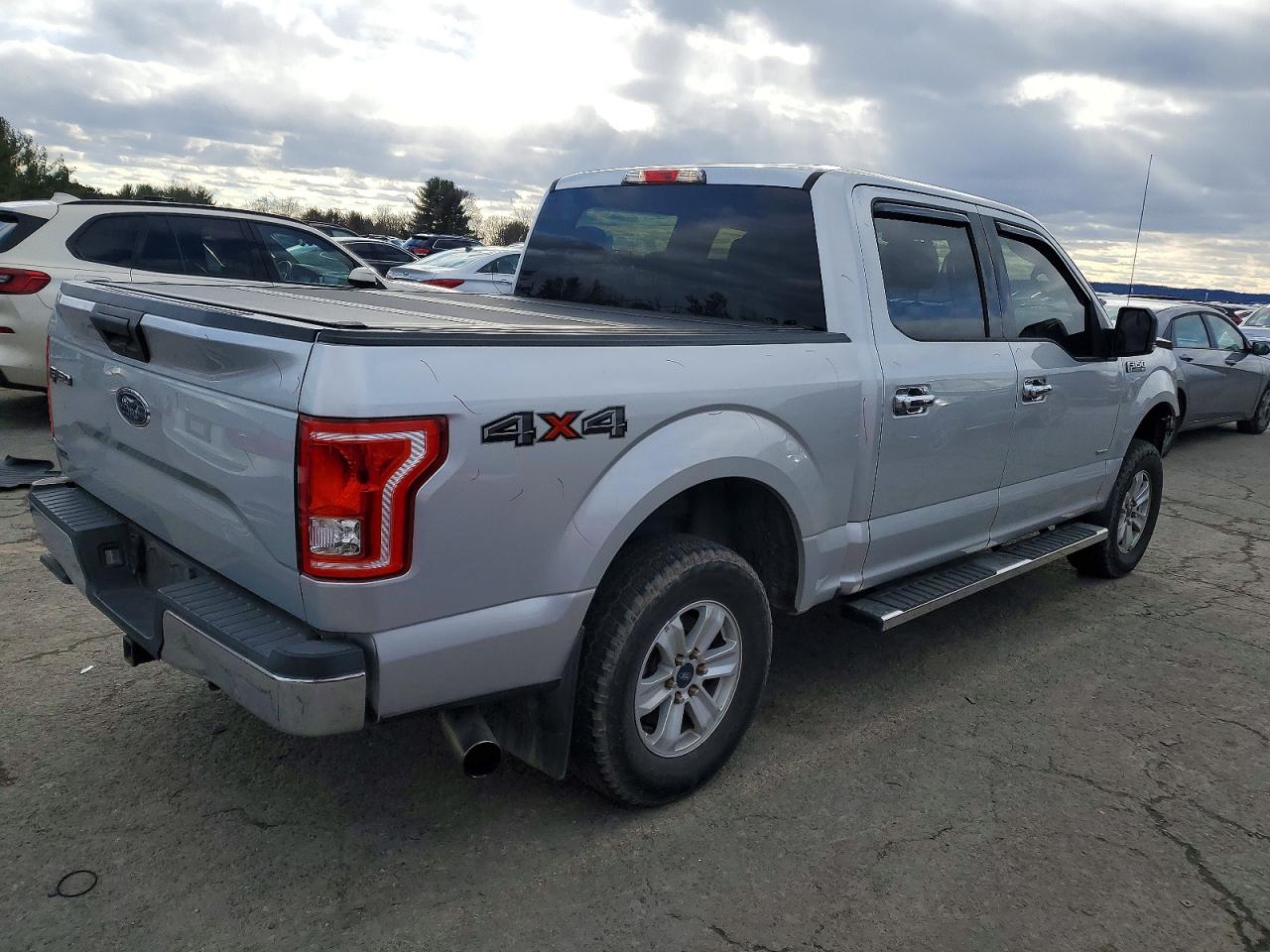 2015 FORD F150 SUPERCREW photo 3