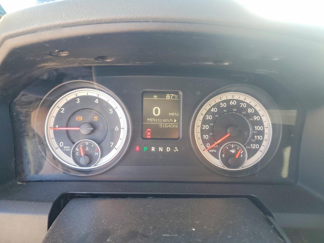 2013 RAM 1500 ST photo 9