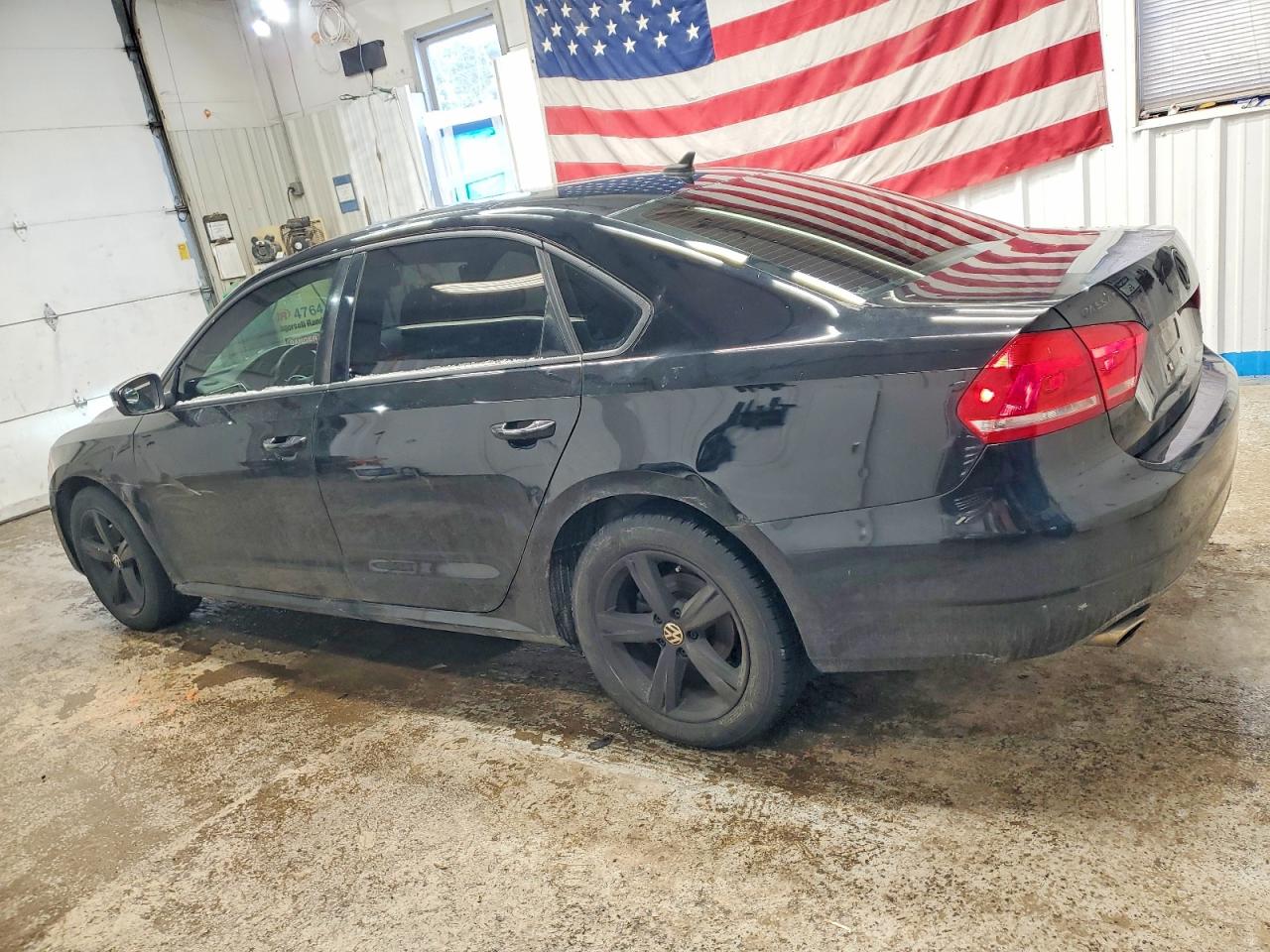 2012 VOLKSWAGEN PASSAT SE photo 2