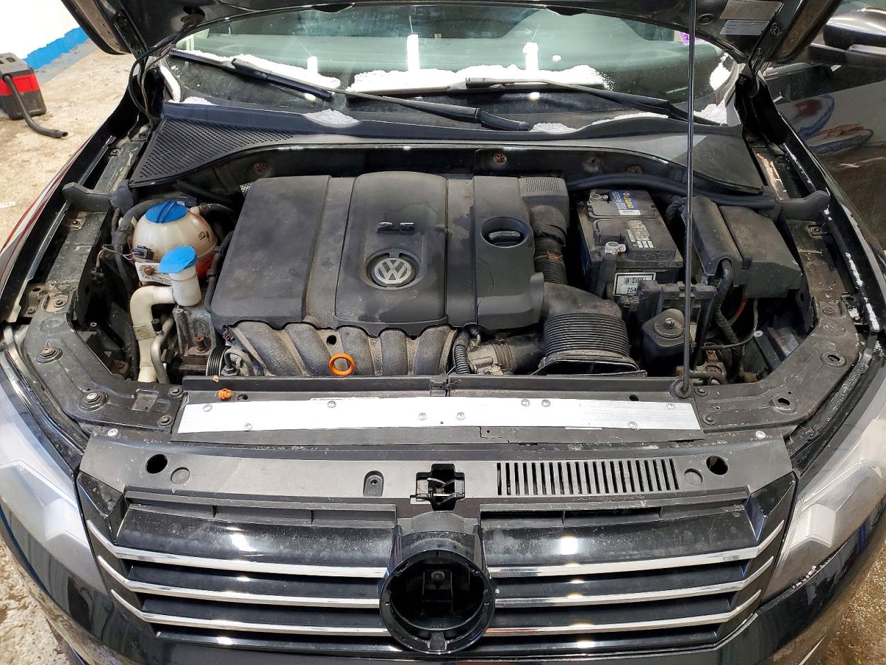 2012 VOLKSWAGEN PASSAT SE photo 11