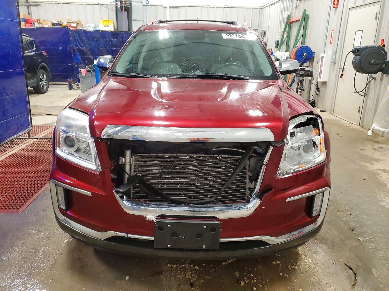 2017 GMC TERRAIN SLT photo 5