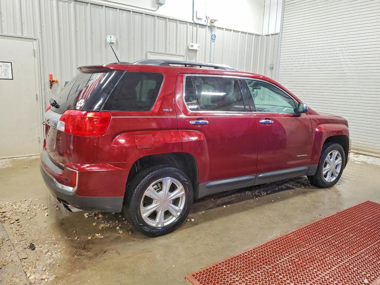 2017 GMC TERRAIN SLT photo 3