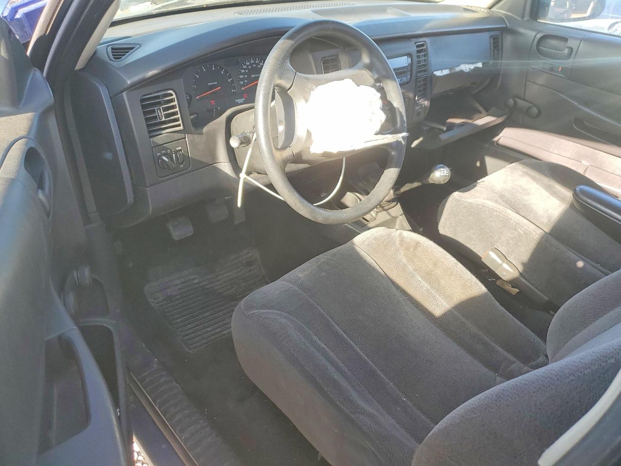 2004 DODGE DAKOTA SXT photo 8