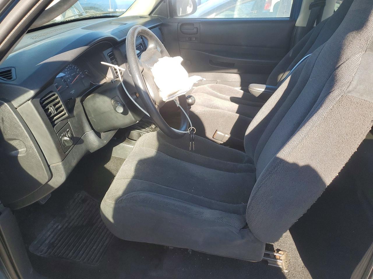 2004 DODGE DAKOTA SXT photo 7