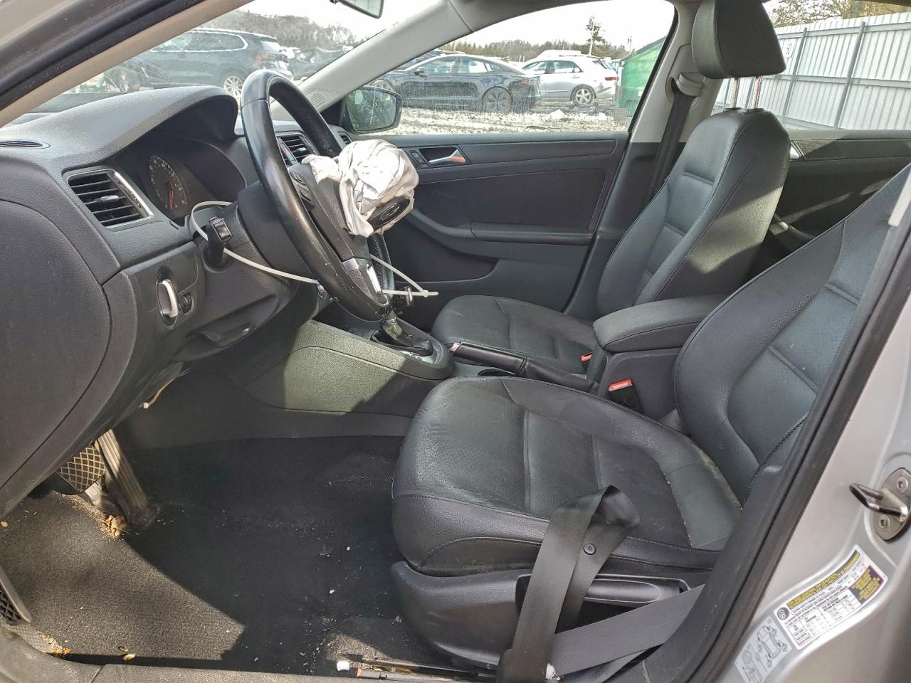 2011 VOLKSWAGEN JETTA SE photo 7