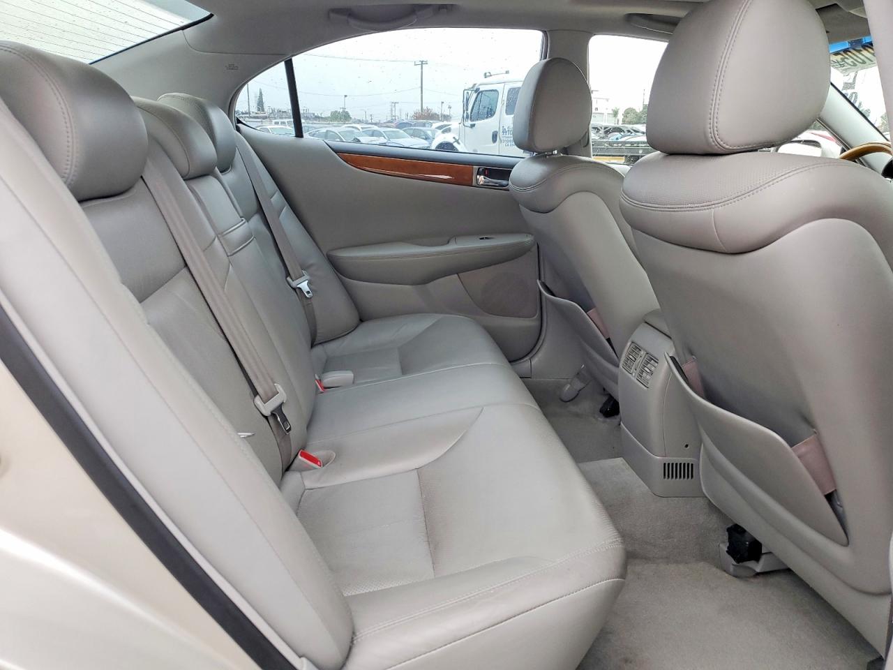 2005 LEXUS ES 330 photo 10