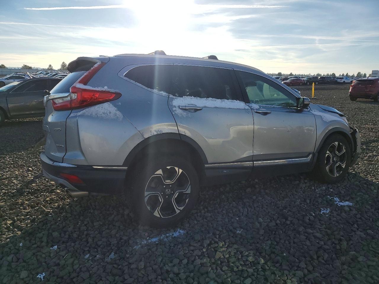 2018 HONDA CR-V TOURING photo 3