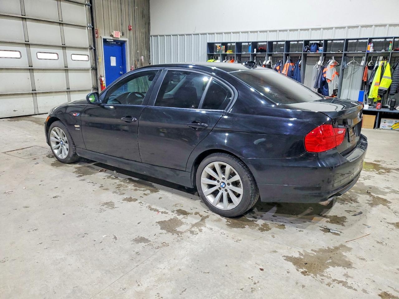 2011 BMW 328 XI photo 2