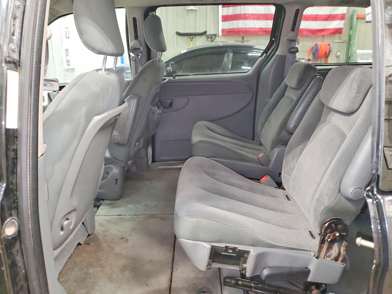 2005 CHRYSLER TOWN & COUNTRY TOURING photo 11