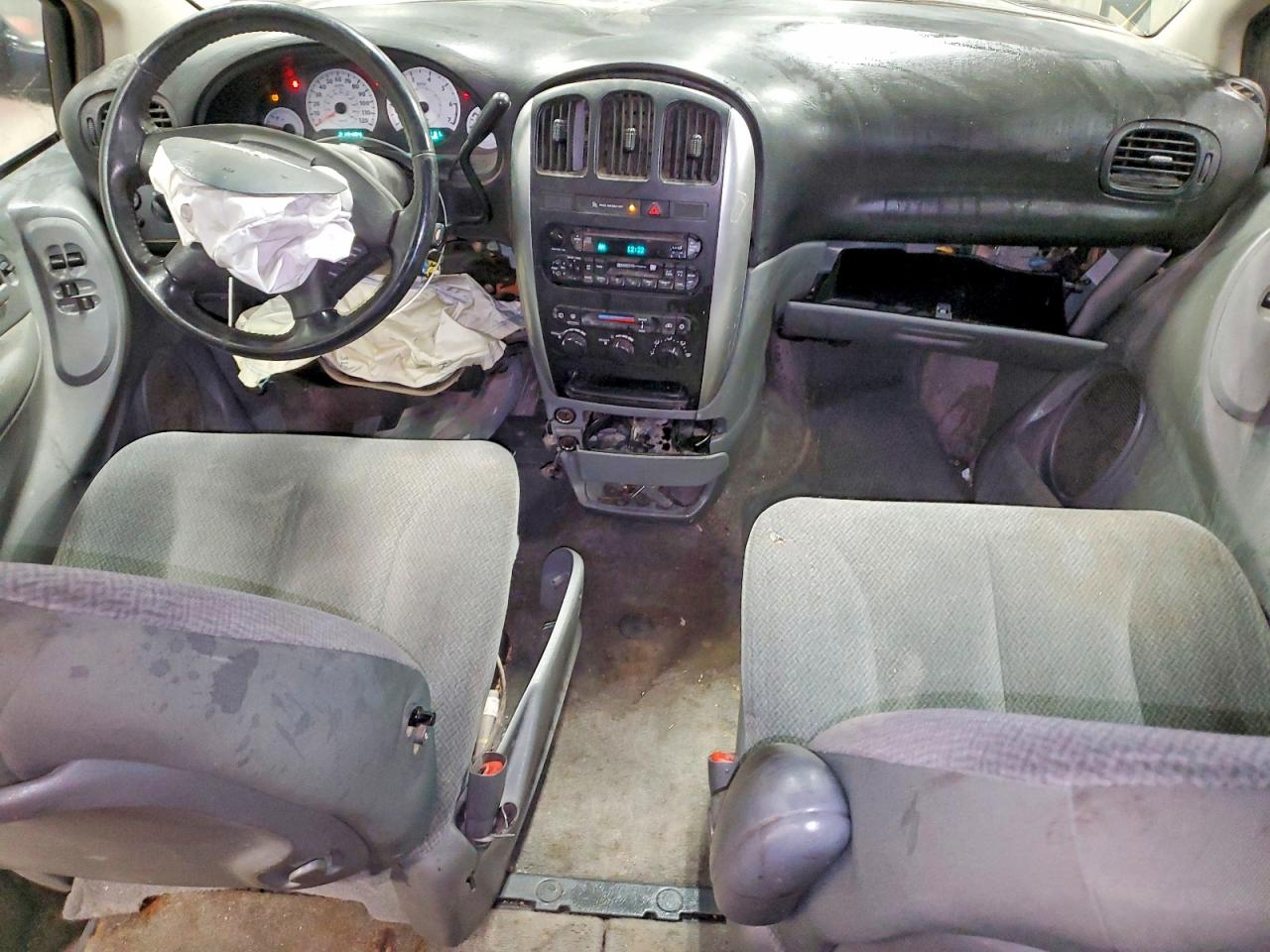 2005 CHRYSLER TOWN & COUNTRY TOURING photo 8