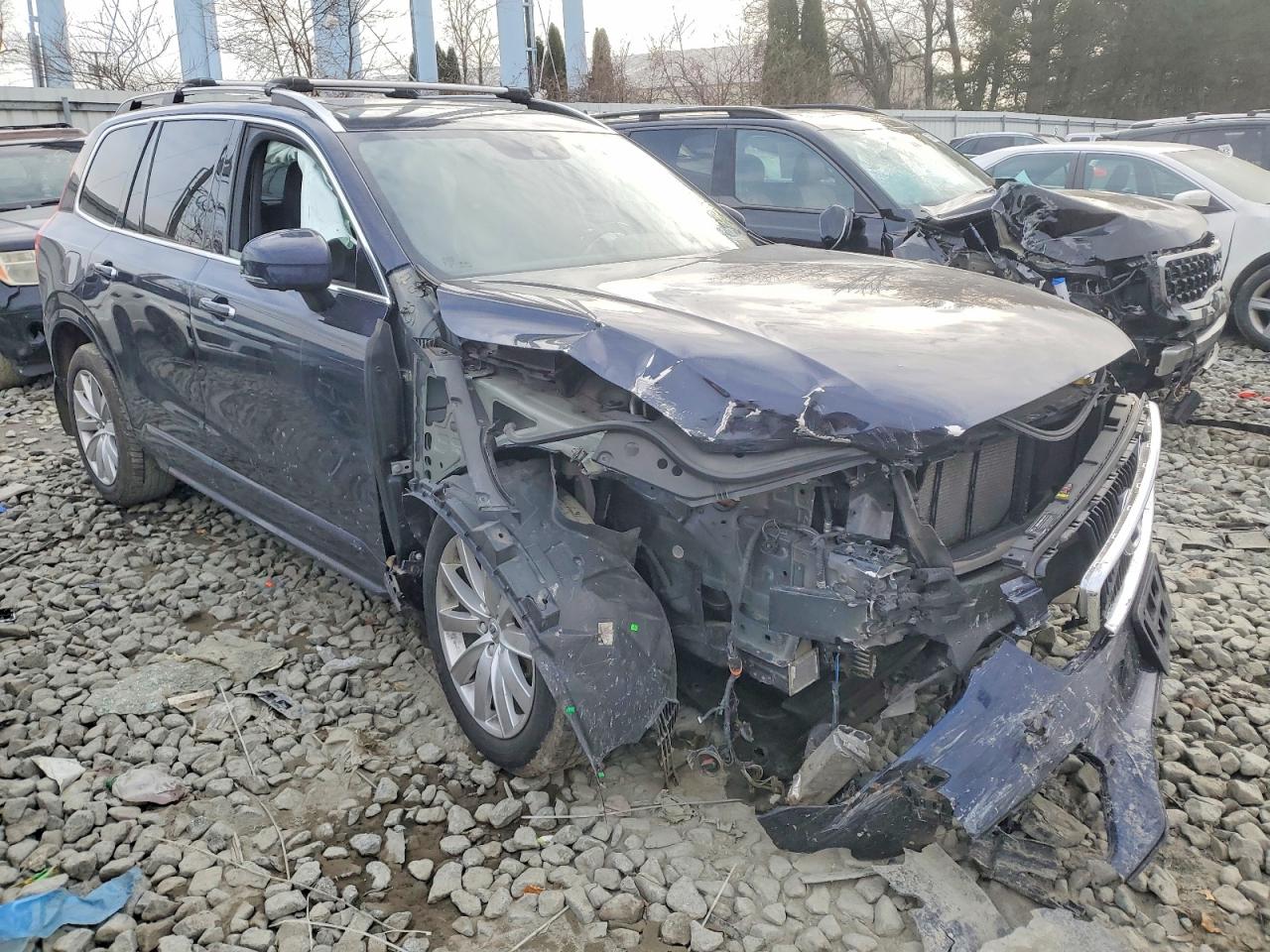 2017 VOLVO XC90 T6 photo 4