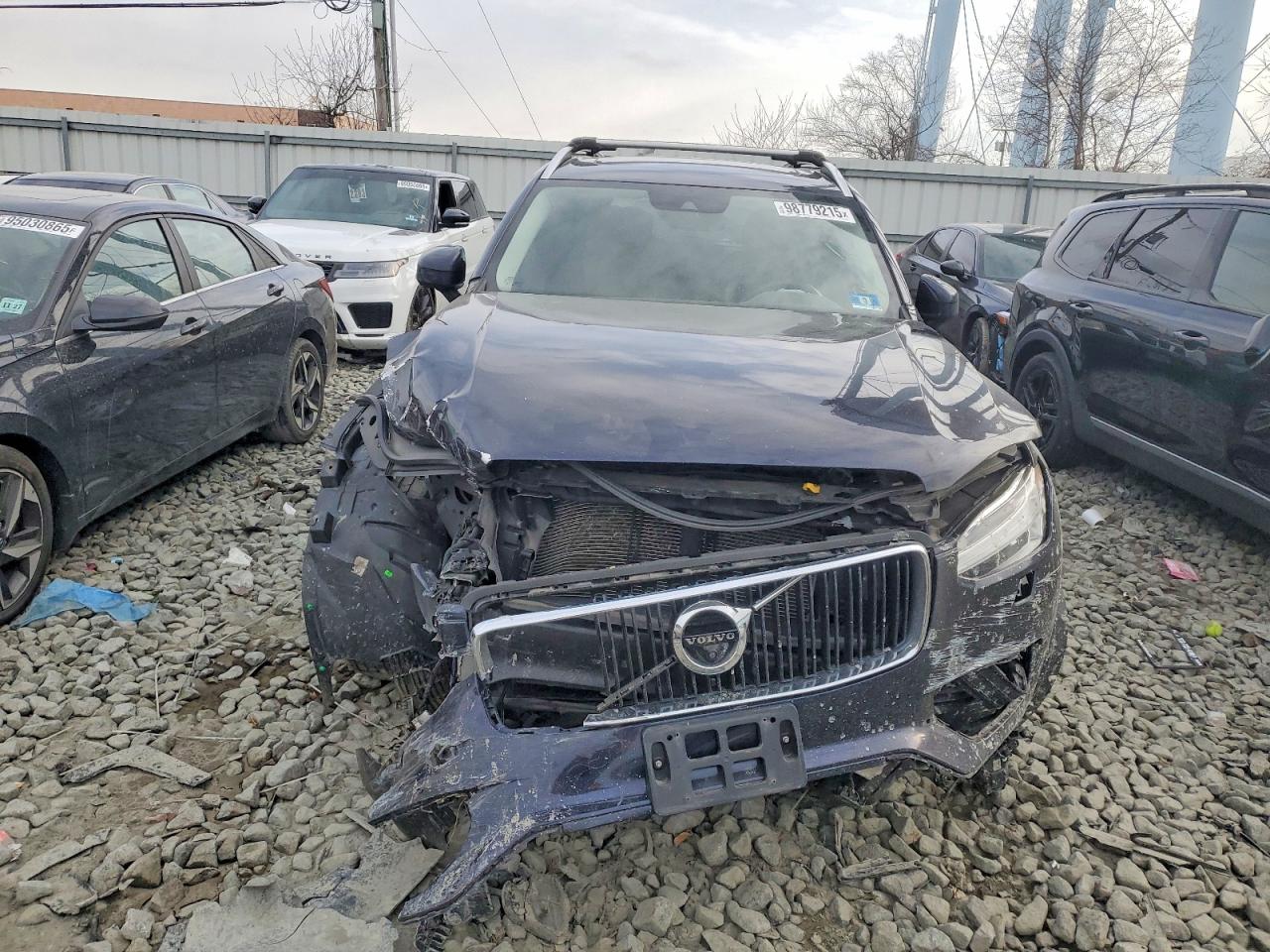 2017 VOLVO XC90 T6 photo 5