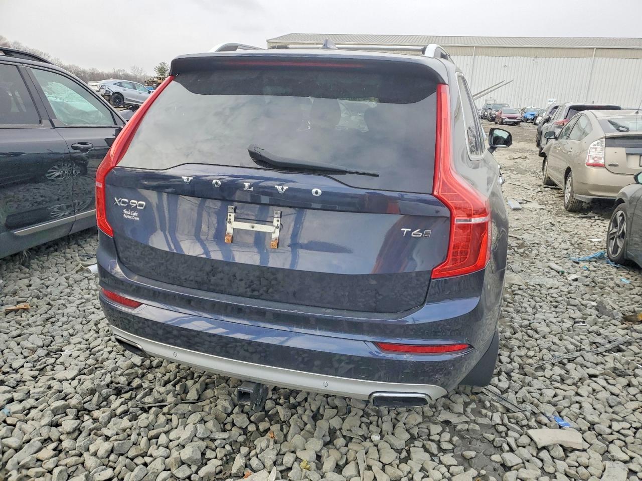 2017 VOLVO XC90 T6 photo 6