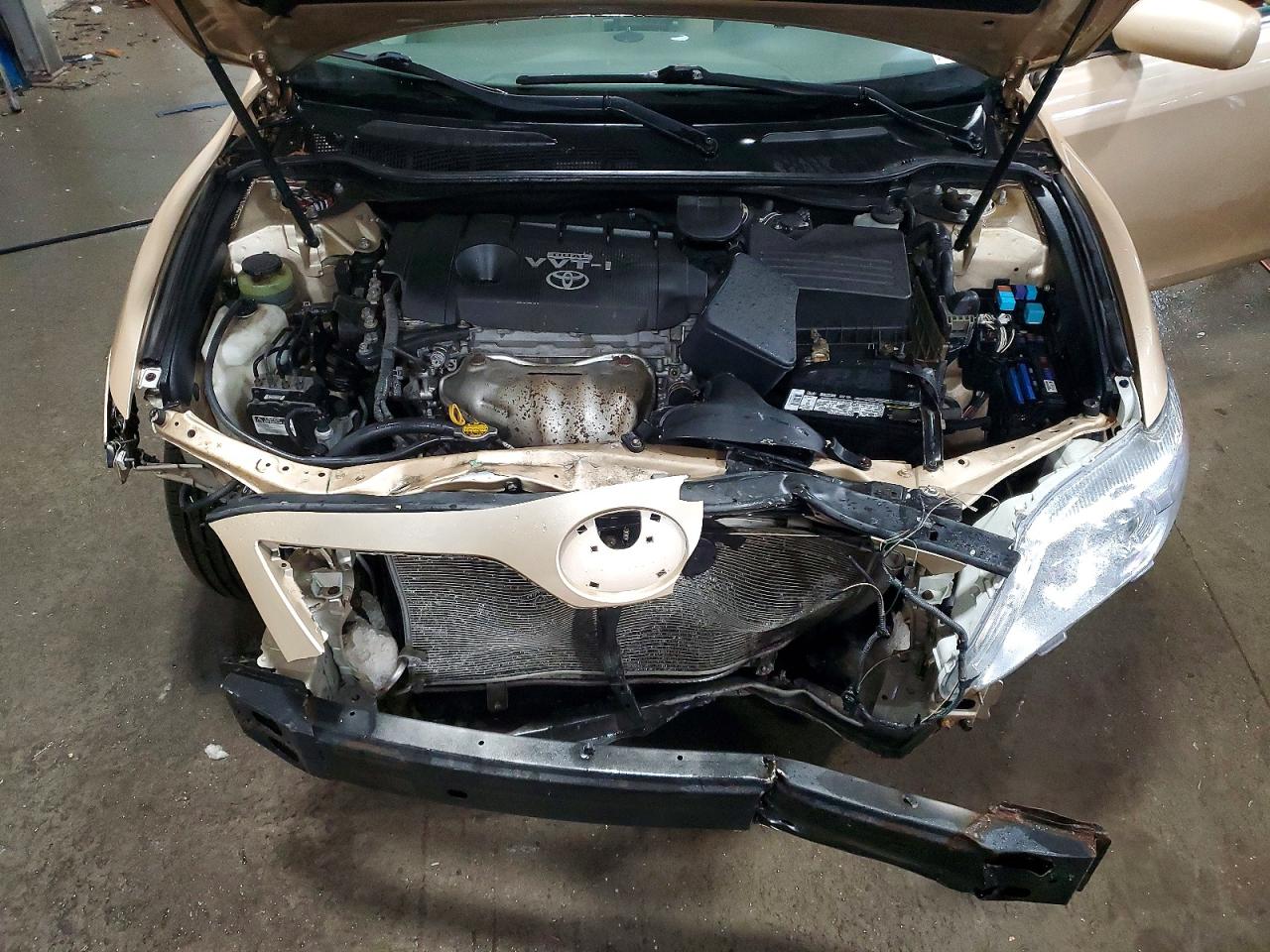 2010 TOYOTA CAMRY BASE photo 11