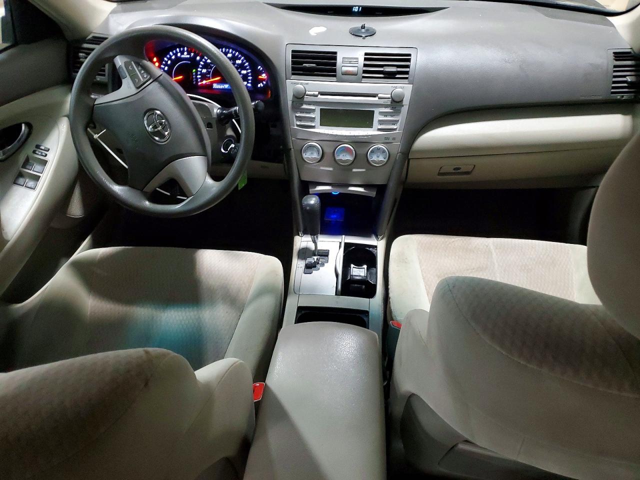 2010 TOYOTA CAMRY BASE photo 8