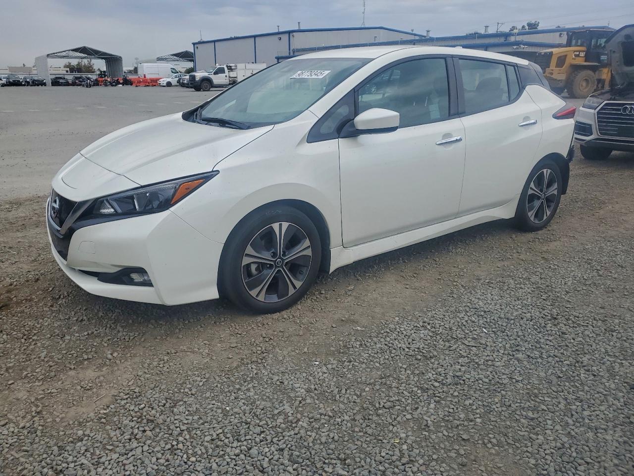 2021 NISSAN LEAF