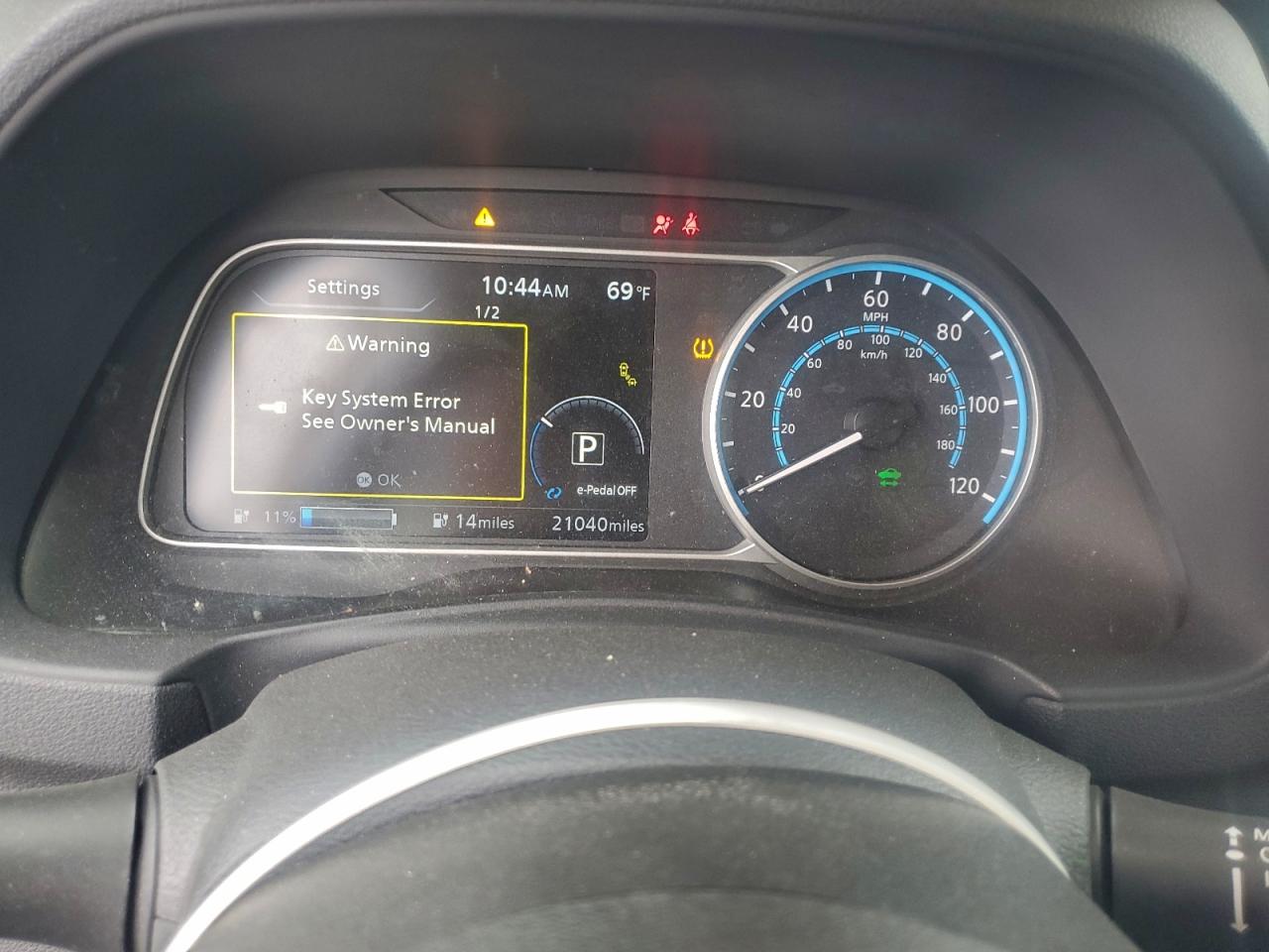 2021 NISSAN LEAF SV photo 9
