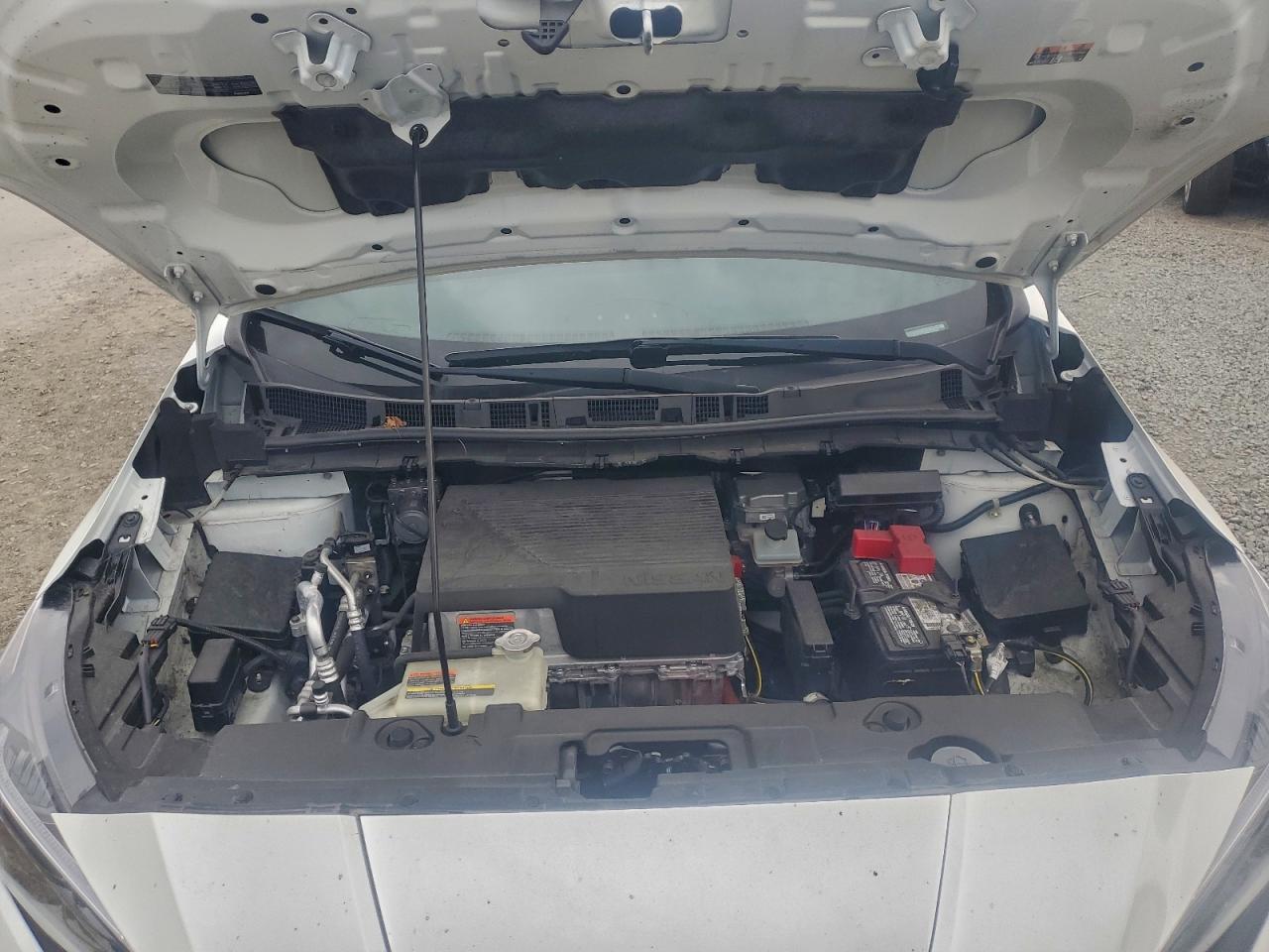 2021 NISSAN LEAF SV photo 11