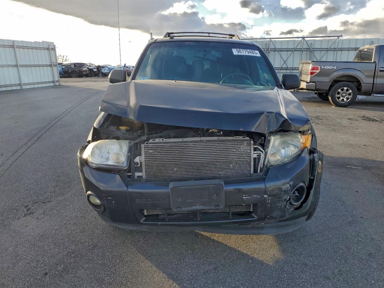 2011 FORD ESCAPE XLT photo 5