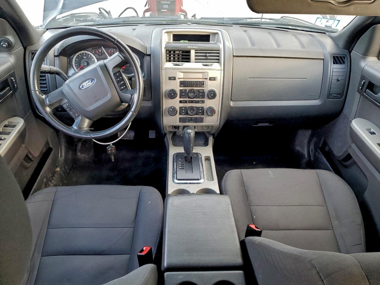 2011 FORD ESCAPE XLT photo 8