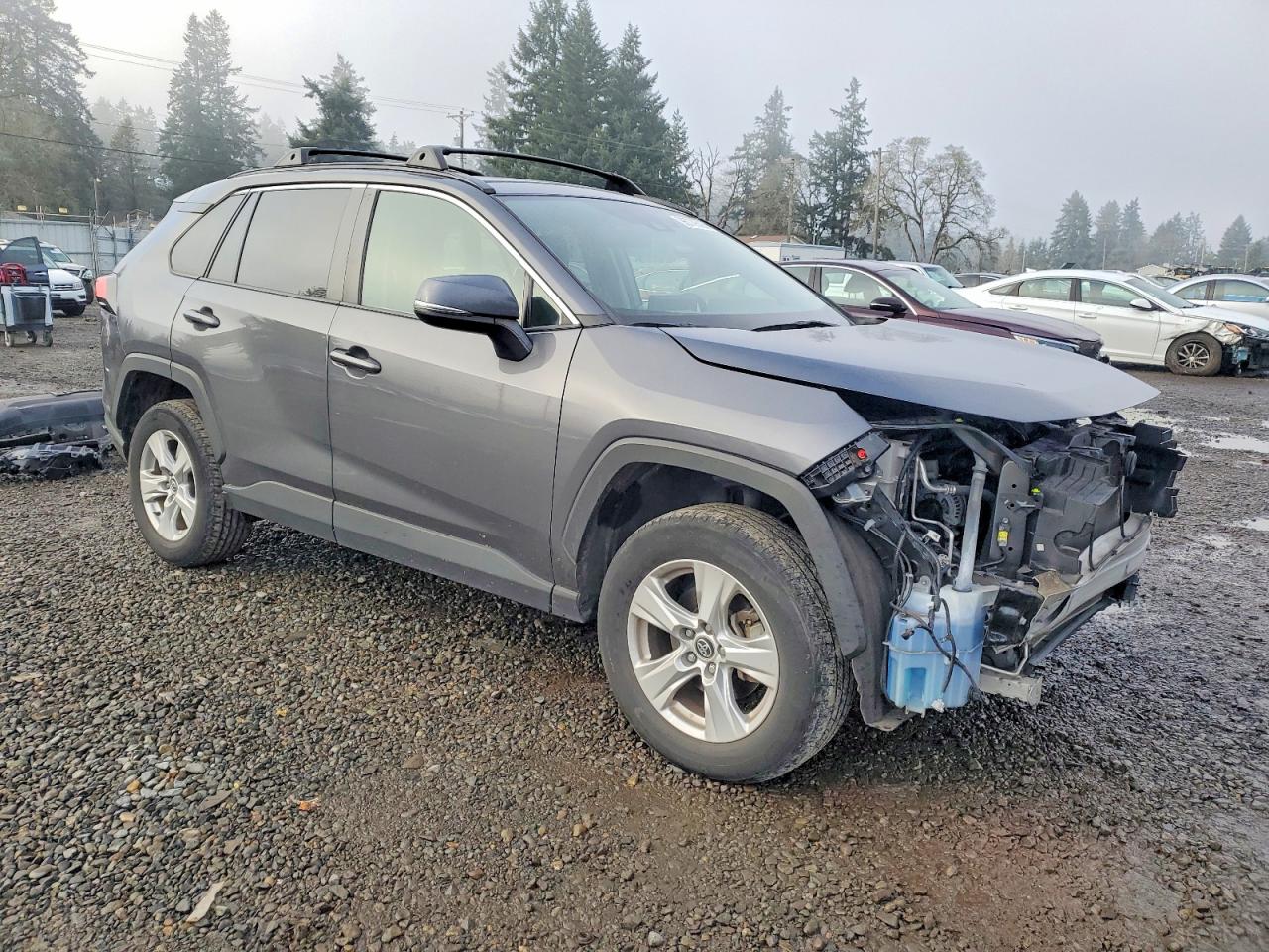 2021 TOYOTA RAV4 XLE photo 7