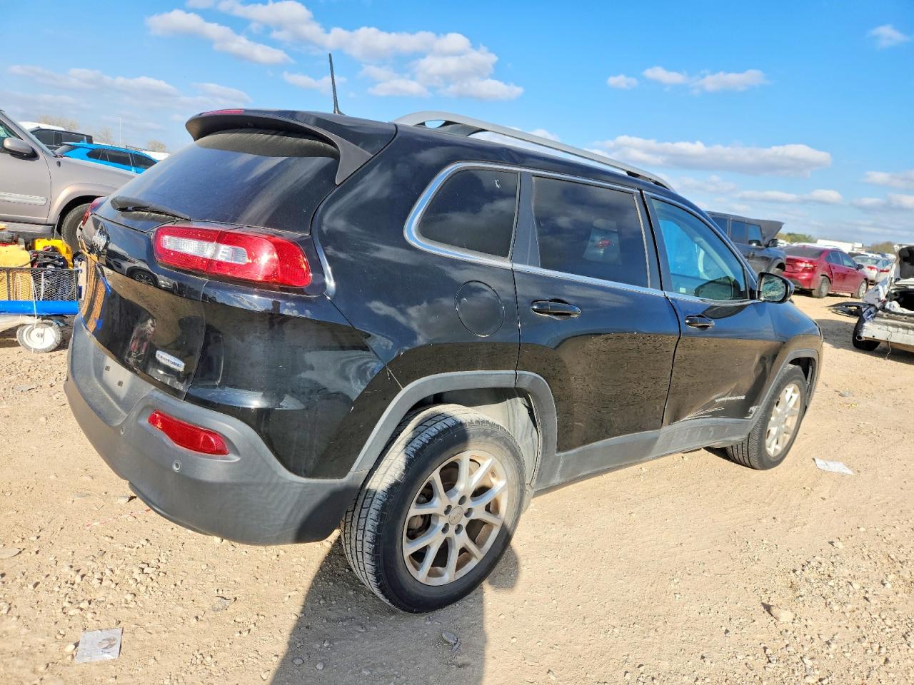 2017 JEEP CHEROKEE LATITUDE photo 5