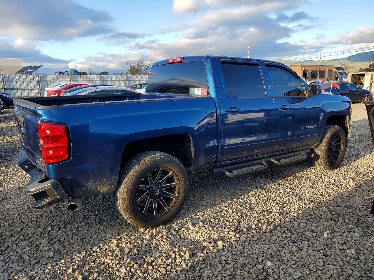 2018 CHEVROLET SILVERADO C1500 LT photo 3