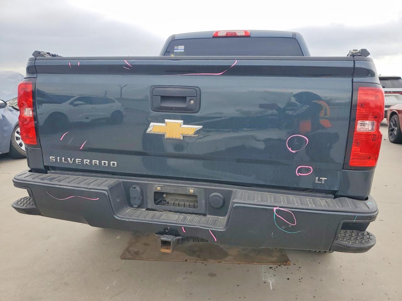 2017 CHEVROLET SILVERADO K1500 LT photo 6