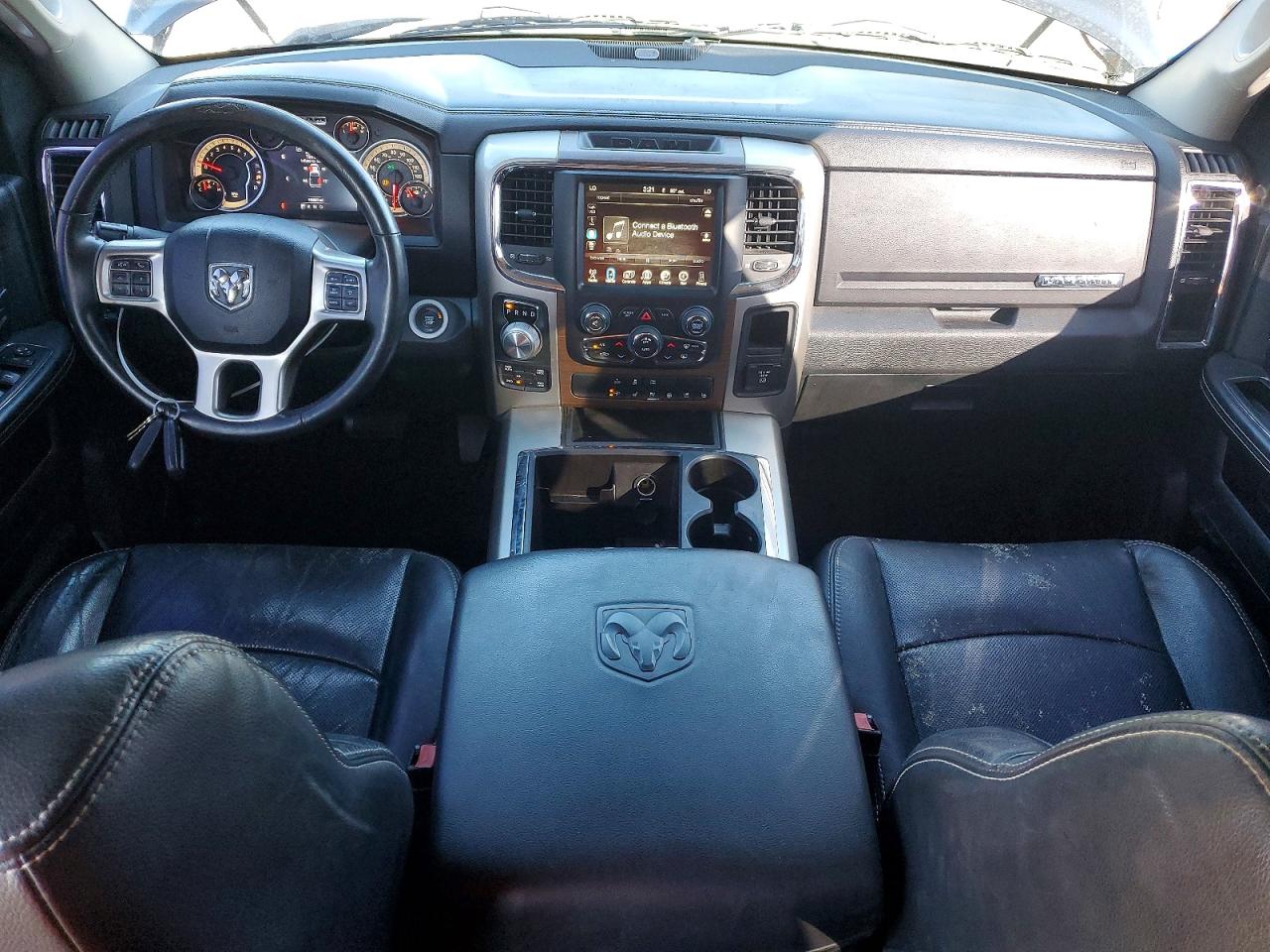 2015 RAM 1500 LARAMIE photo 8
