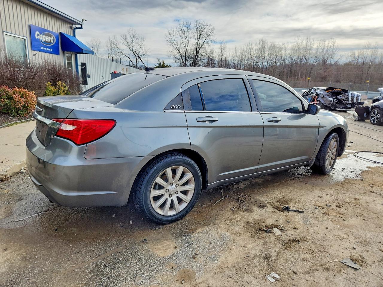 2013 CHRYSLER 200 TOURING photo 3