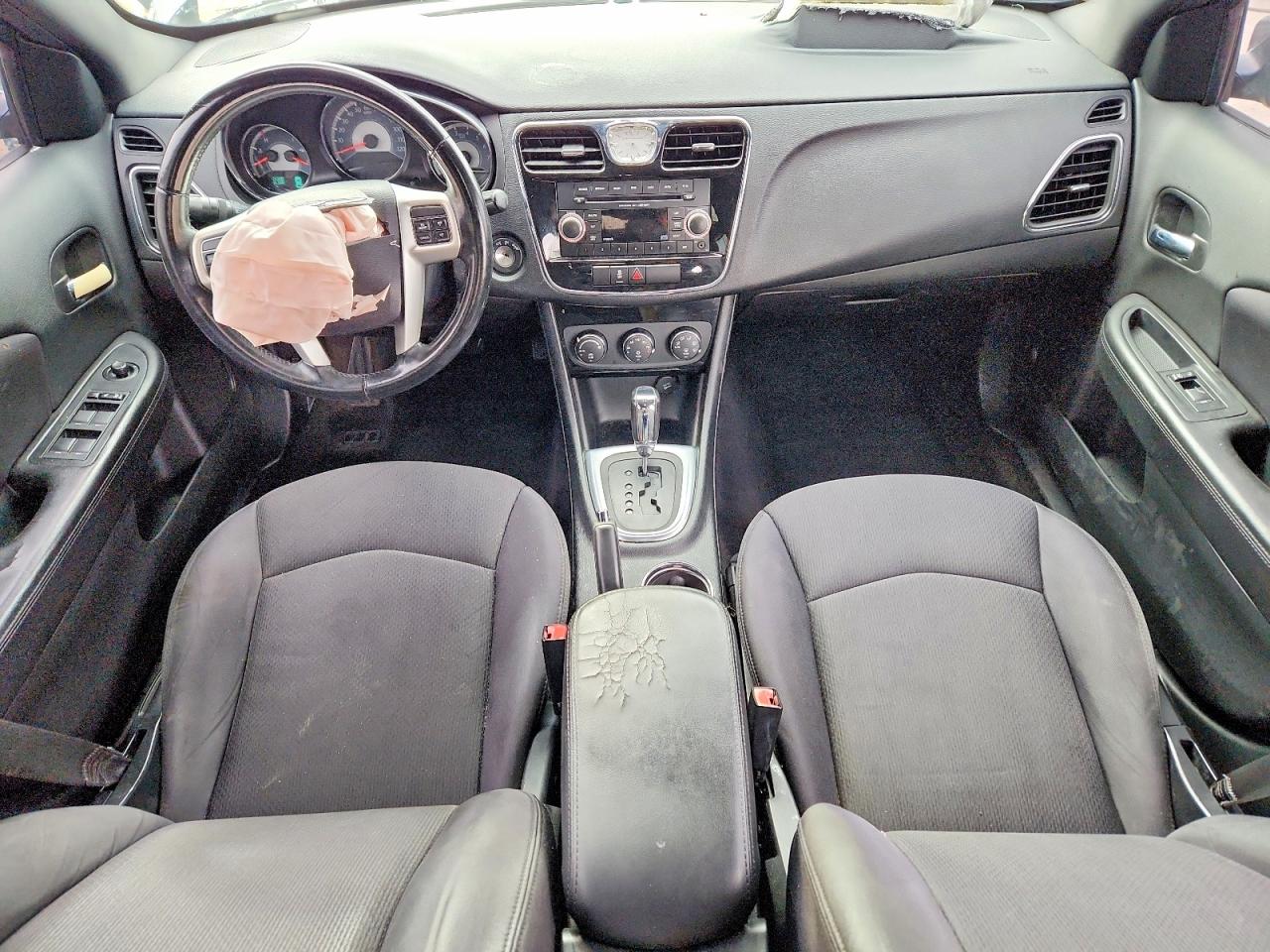2013 CHRYSLER 200 TOURING photo 8