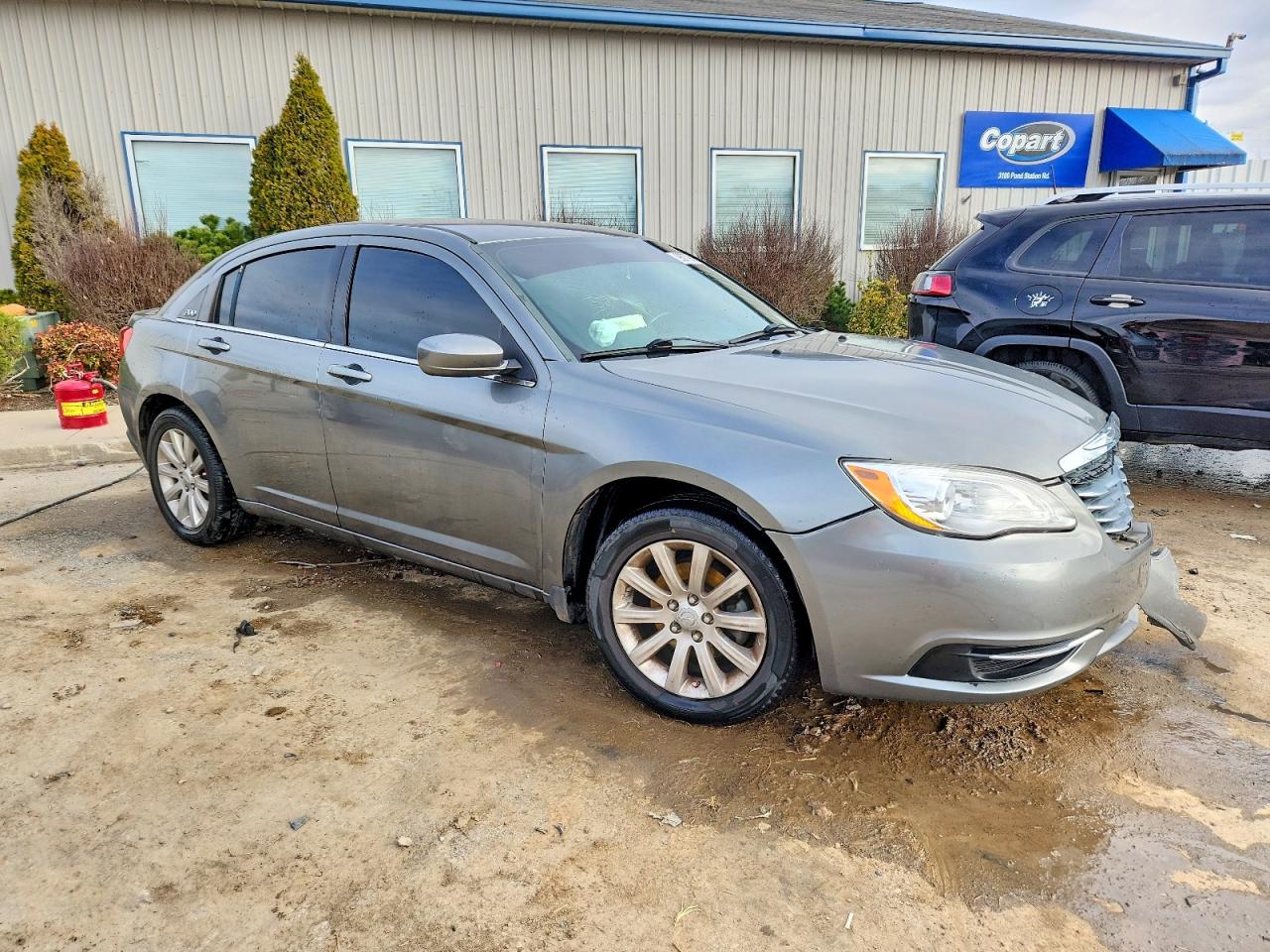 2013 CHRYSLER 200 TOURING photo 4