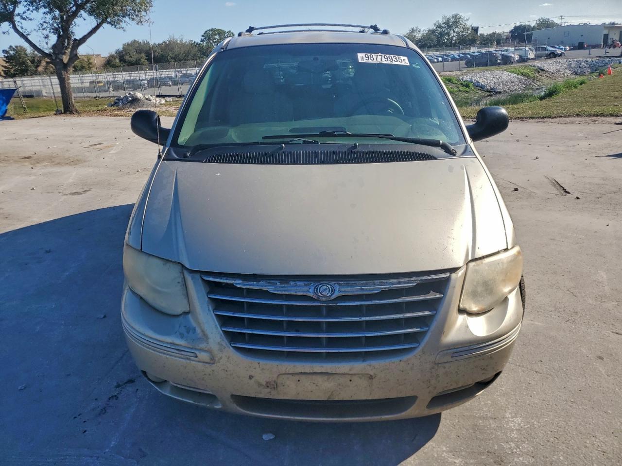 2005 CHRYSLER TOWN & COUNTRY LIMITED photo 5