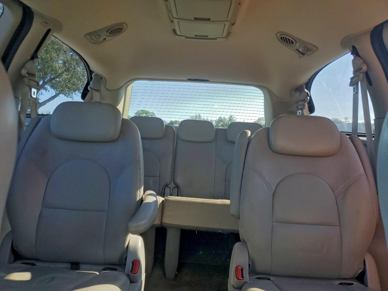 2005 CHRYSLER TOWN & COUNTRY LIMITED photo 10
