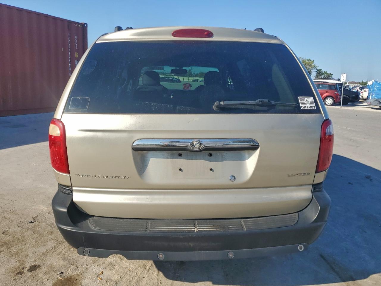 2005 CHRYSLER TOWN & COUNTRY LIMITED photo 6
