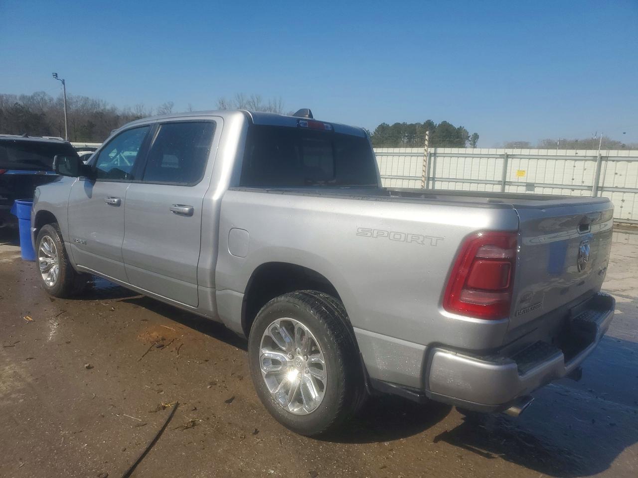 2023 RAM 1500 LARAMIE photo 2