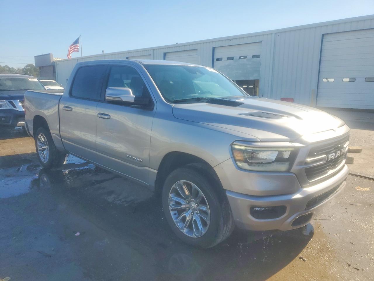 2023 RAM 1500 LARAMIE photo 4