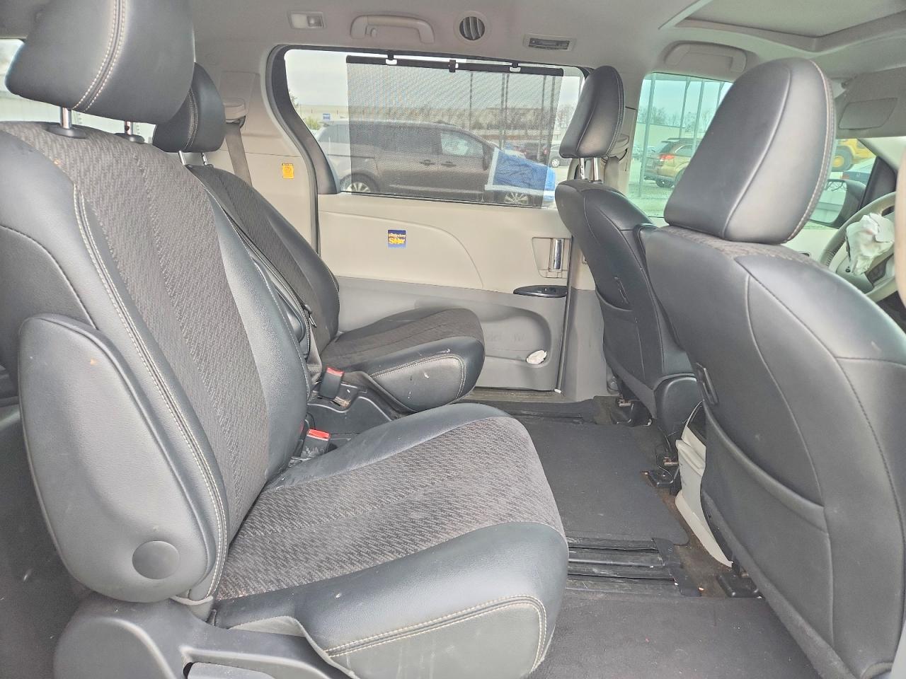 2013 TOYOTA SIENNA SPORT photo 11