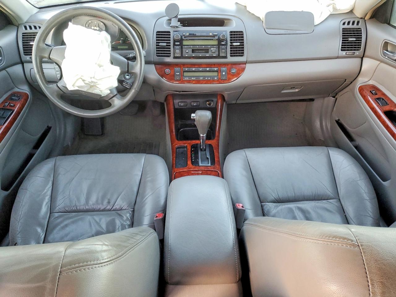 2003 TOYOTA CAMRY LE photo 8