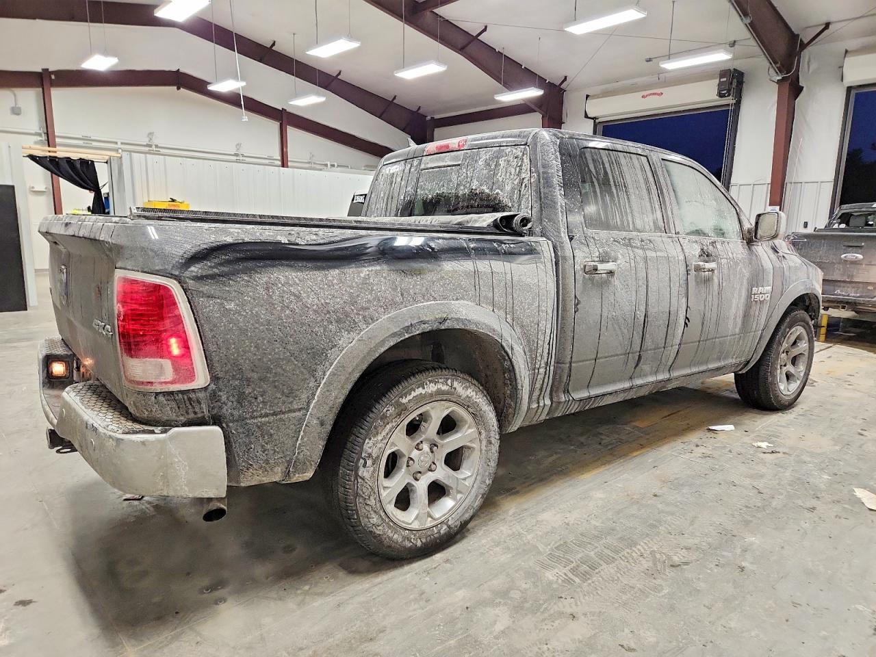 2014 RAM 1500 LARAMIE photo 3