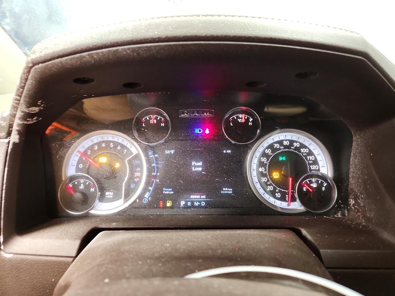 2014 RAM 1500 LARAMIE photo 9