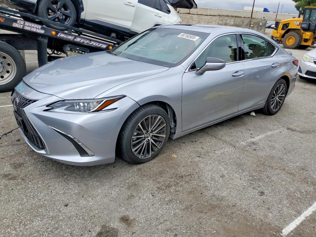 2022 LEXUS ES