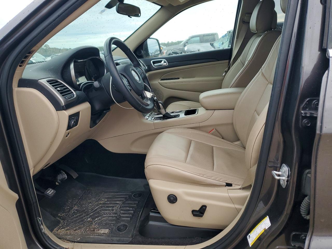 2019 JEEP GRAND CHEROKEE LAREDO photo 7