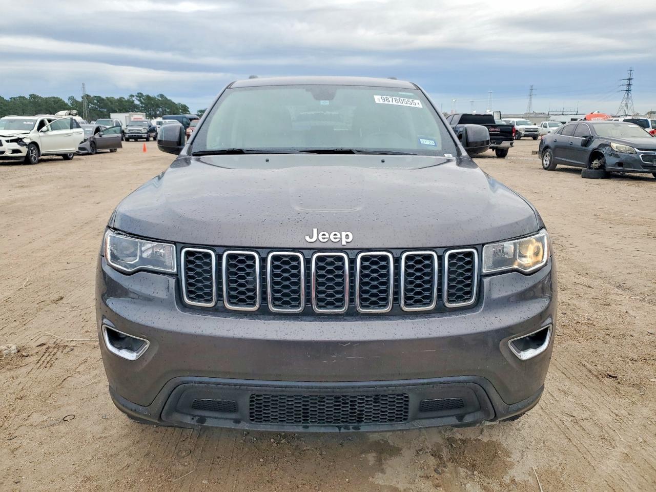 2019 JEEP GRAND CHEROKEE LAREDO photo 5