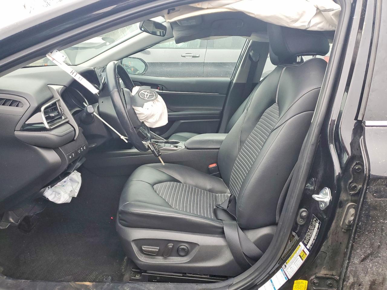 2021 TOYOTA CAMRY SE photo 19