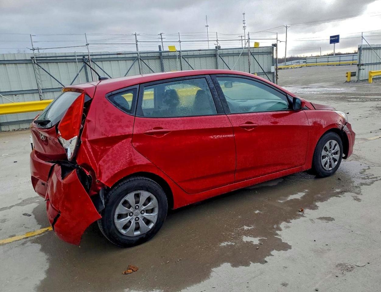 2017 HYUNDAI ACCENT SE photo 3
