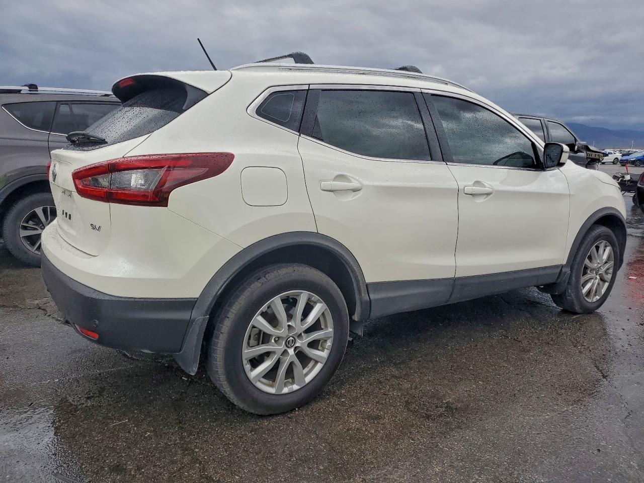 2020 NISSAN ROGUE SPORT S photo 3