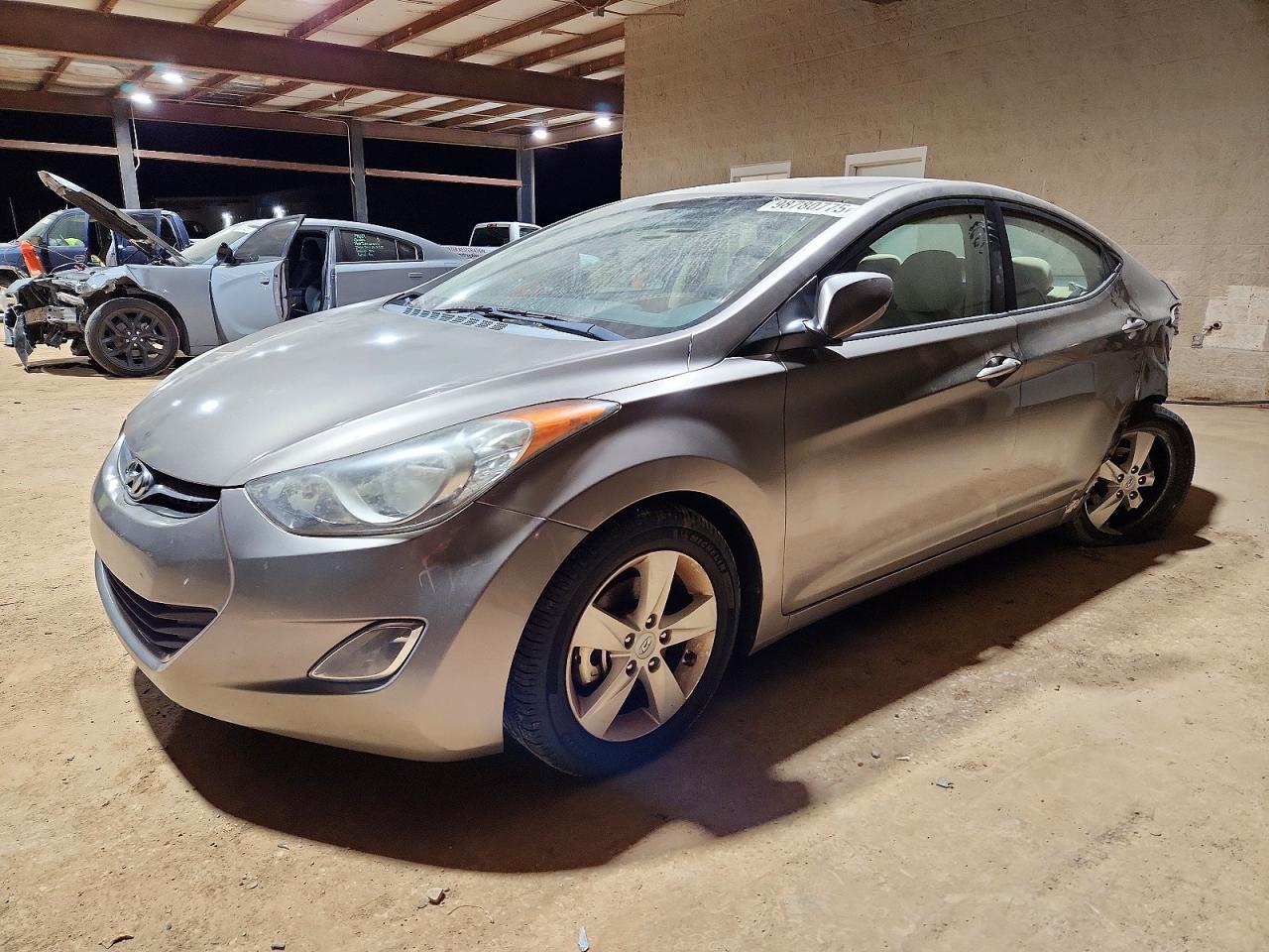 2013 HYUNDAI ELANTRA