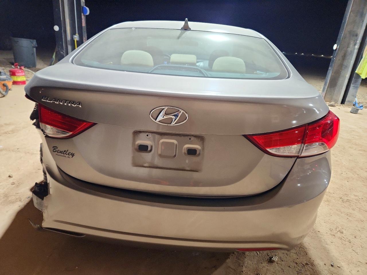 2013 HYUNDAI ELANTRA GLS photo 6